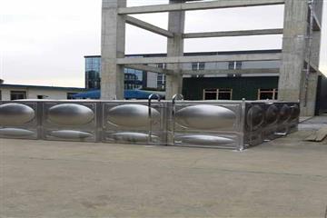 成都龙泉24立方304不锈钢消防水箱施工现场