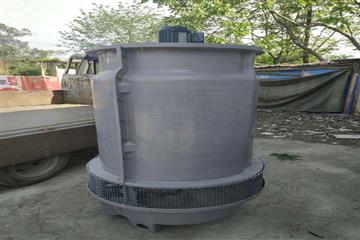 西藏西昌芒康10T圆形逆流冷却塔发货现场，订购单位：芒康京藏联合科技有限公司