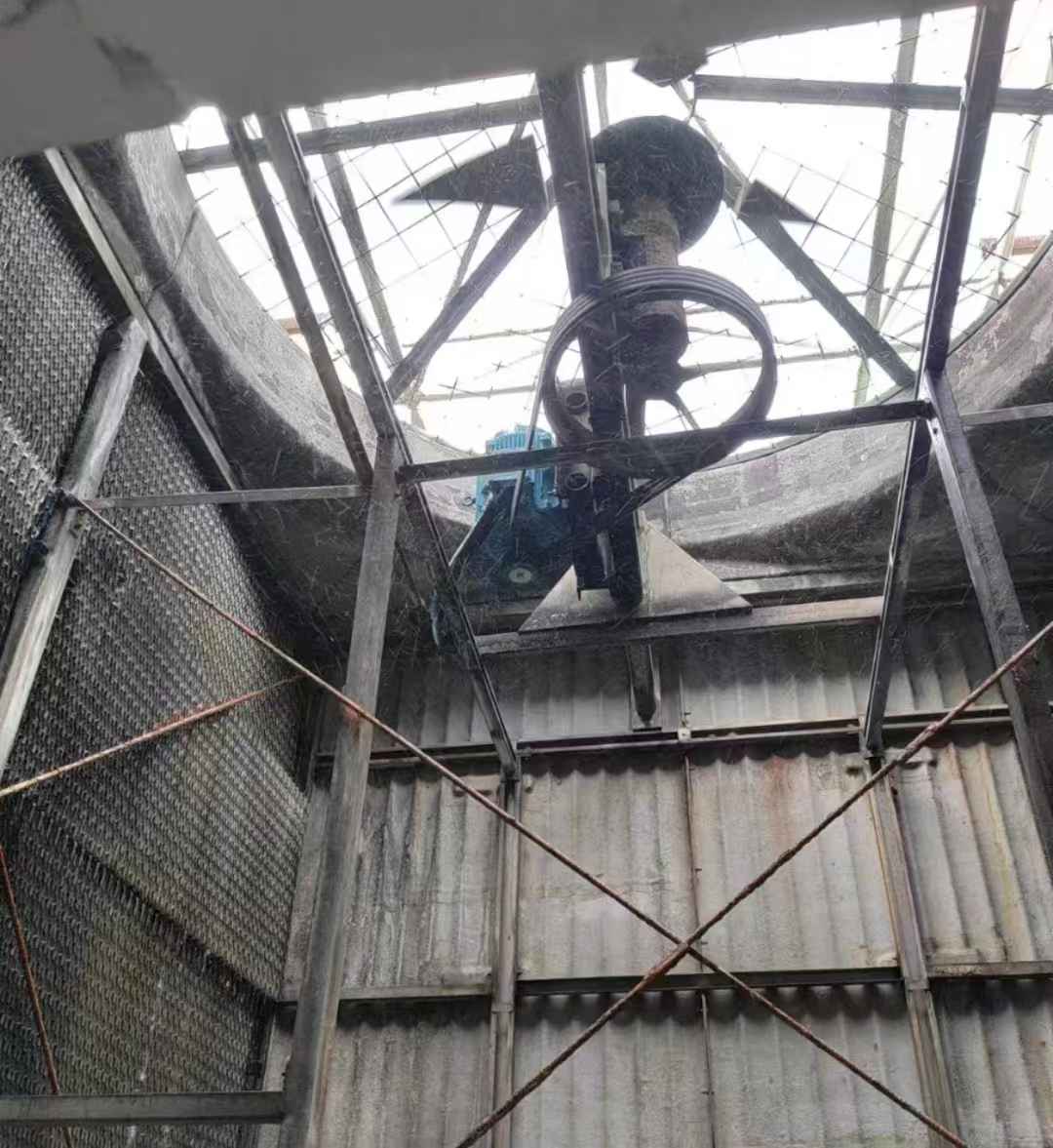 成都冷却塔维修;成都冷却塔填料更换;成都冷却塔减速机维修